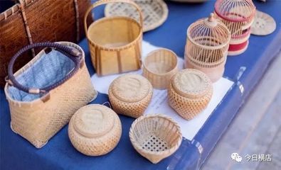 匠心初鳴 大一新生在景區(qū)為手工作品打call，用青春點(diǎn)亮非遺之光